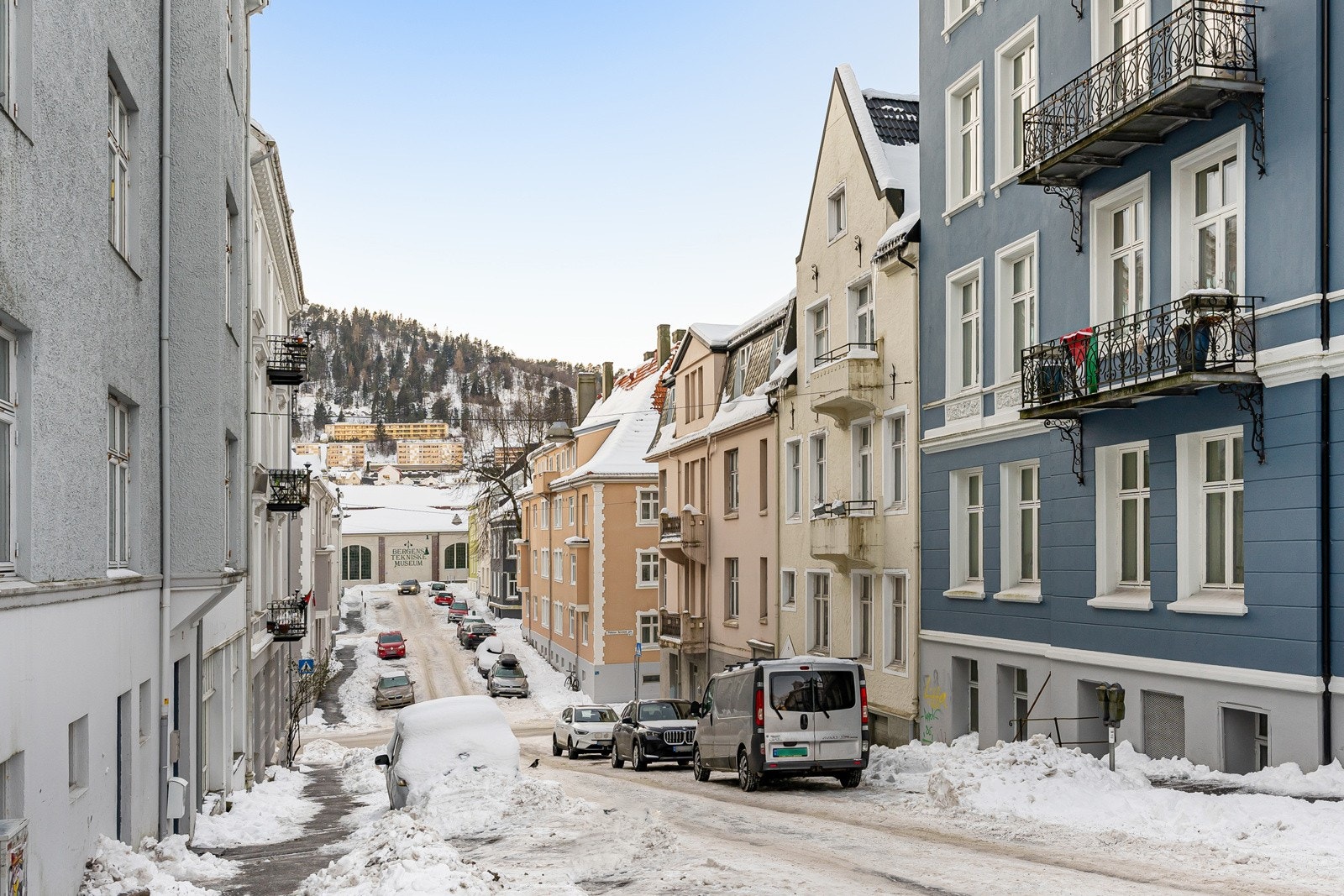 Leiligheten ligger svært fint til, sentralt på Møhlenpris. Her er det kort vei til alt du skulle trenge i hverdagen. Galleribilde