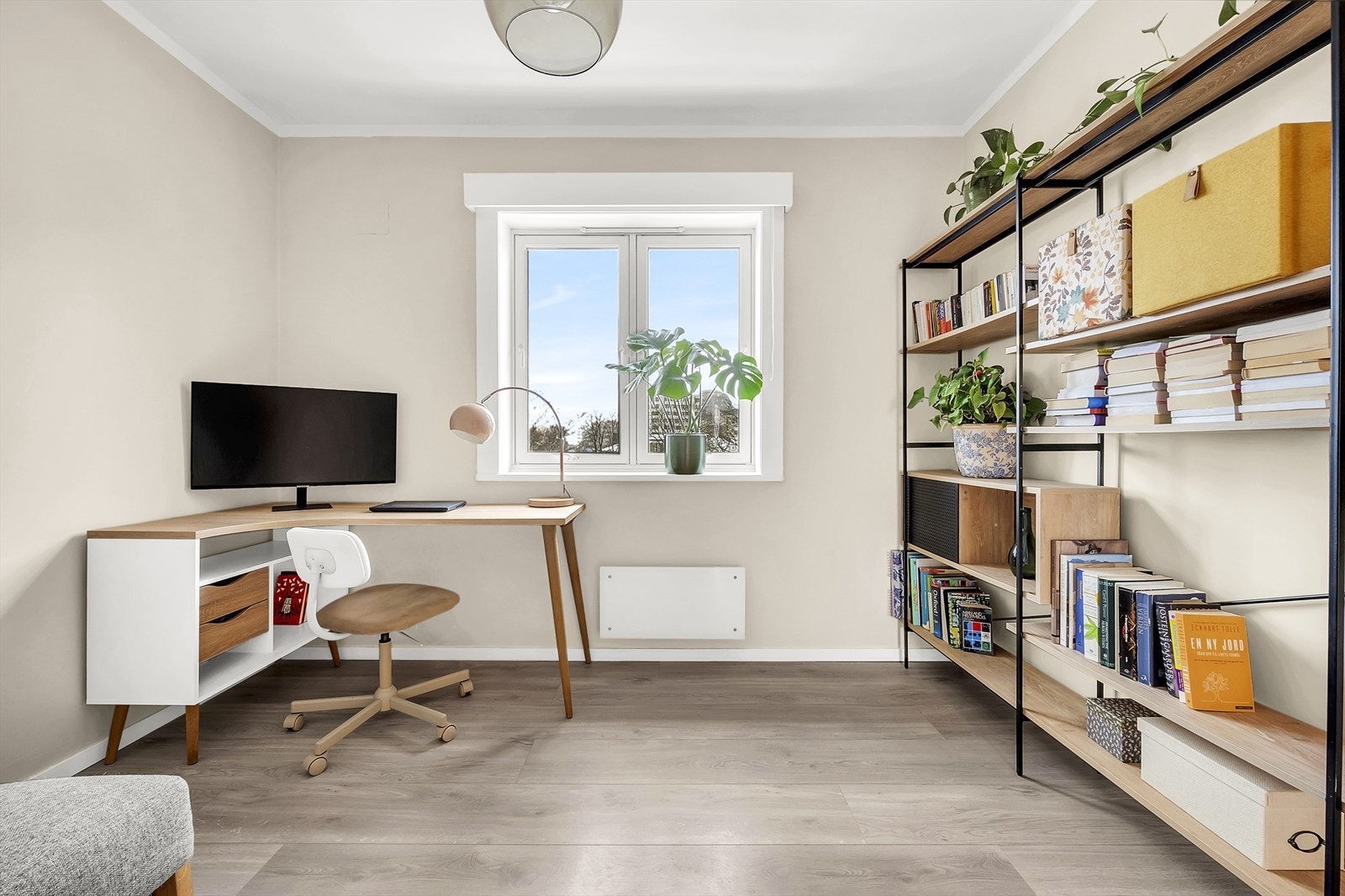 Soverommet er allsidig og egner seg perfekt som barnerom, gjesterom eller hjemmekontor, tilpasset dine behov. Galleribilde