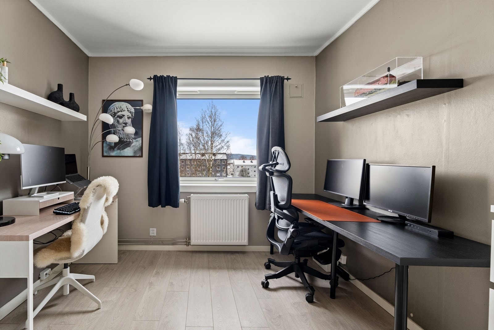 Soverom nr. 2 fungerer ypperlig som barnerom, gjesterom eller kontor - her er mulighetene mange. Galleribilde