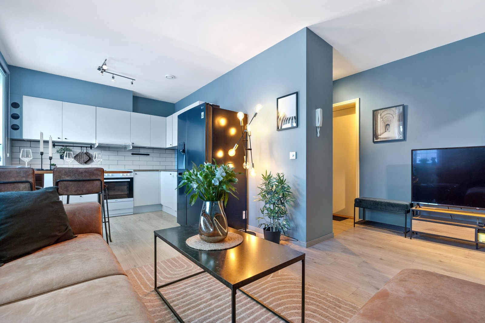 Boligen disponerer en parkeringsplass. Galleribilde