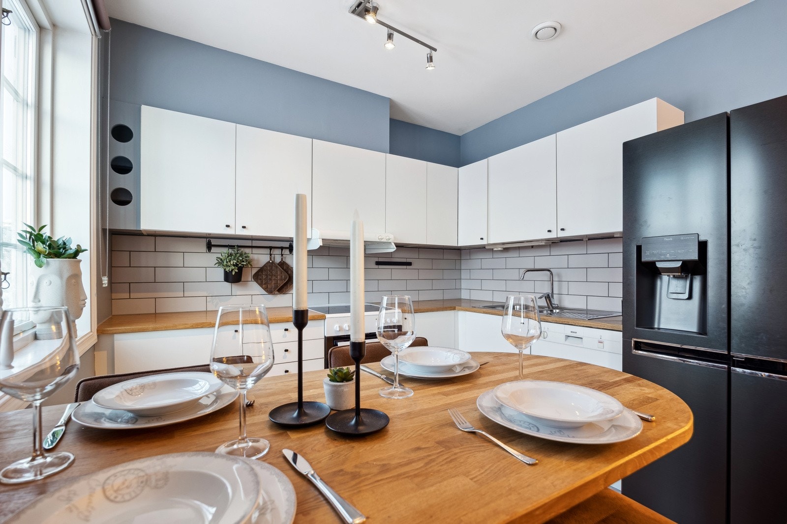 Her kan man invitere til hyggelige middager med venner og familie. Galleribilde