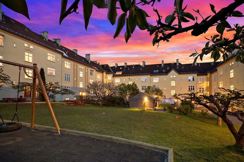 Borettslaget har et parkmessig opparbeidet og prisbelønnet gårdsrom. (Arkivbilde) Galleribilde