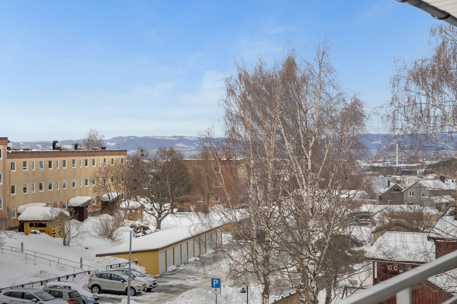 Herfra har du en fin utsikt mot fjorden. Galleribilde