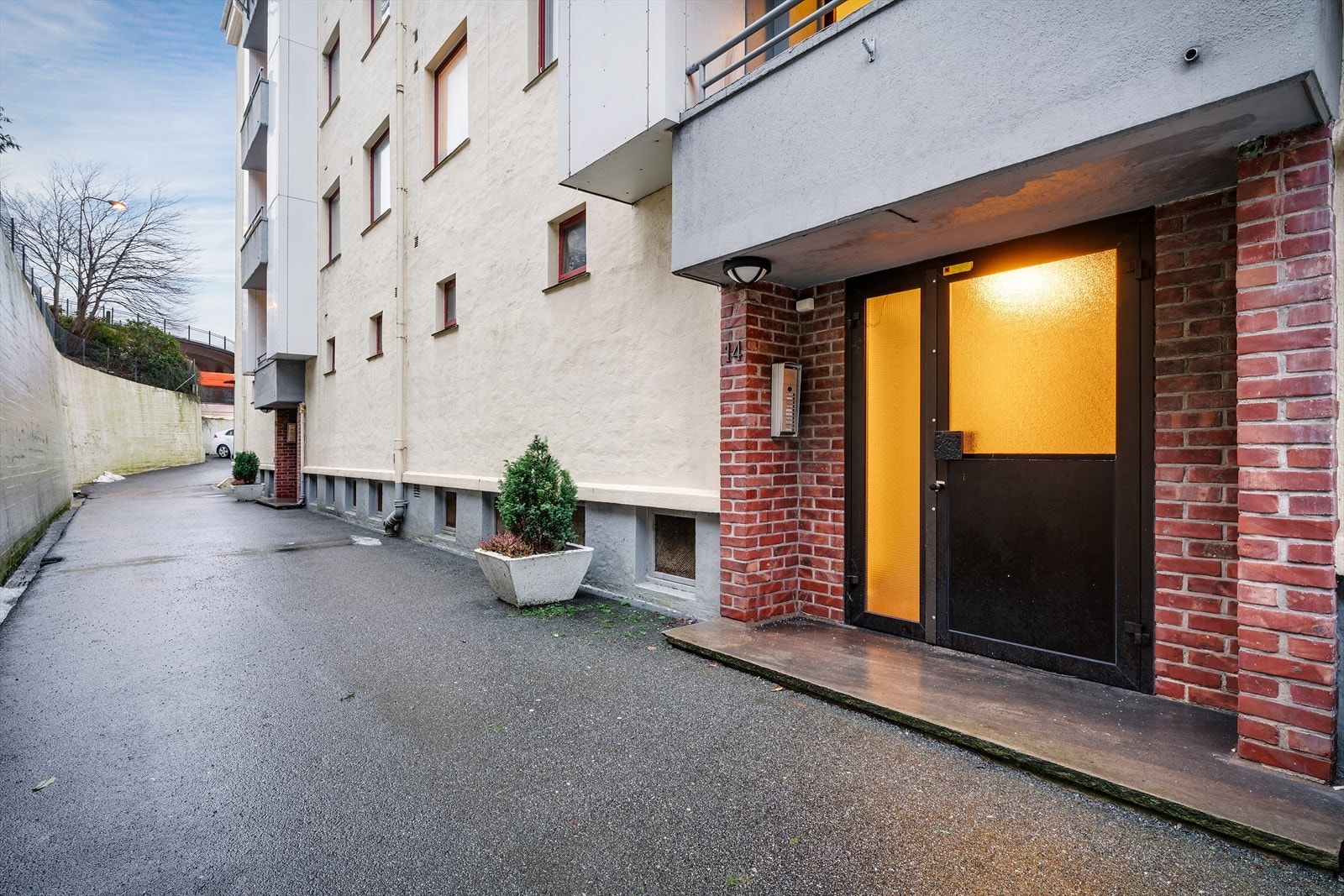 - Dokken borettslag er et veldrevet borettslag som totalt består av 85 boenheter - Galleribilde