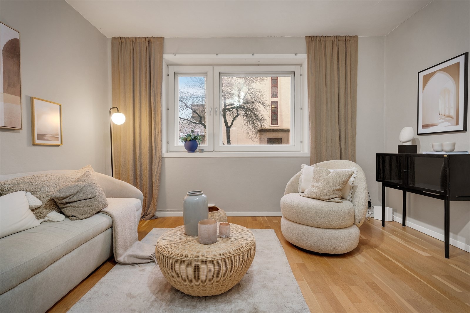 - Lys og romslig stue på 19 m² - Galleribilde