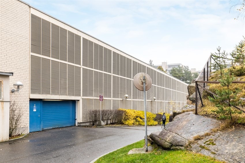 Det følger 1 garasjeplass med leiligheten. Tilrettelagt for å etablere elbillader. Galleribilde