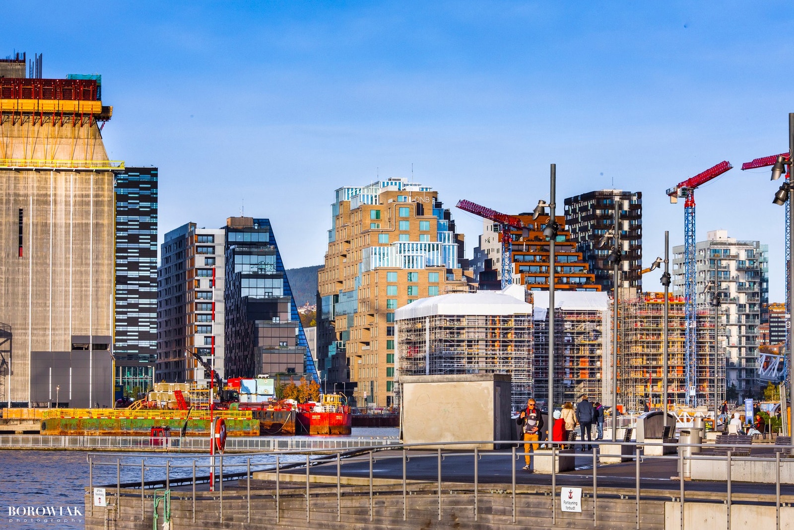 Fra leiligheten er det gangavstand til Oslo's nye kulturbydel Bjørvika, Munch Brygge og Sørenga! Galleribilde