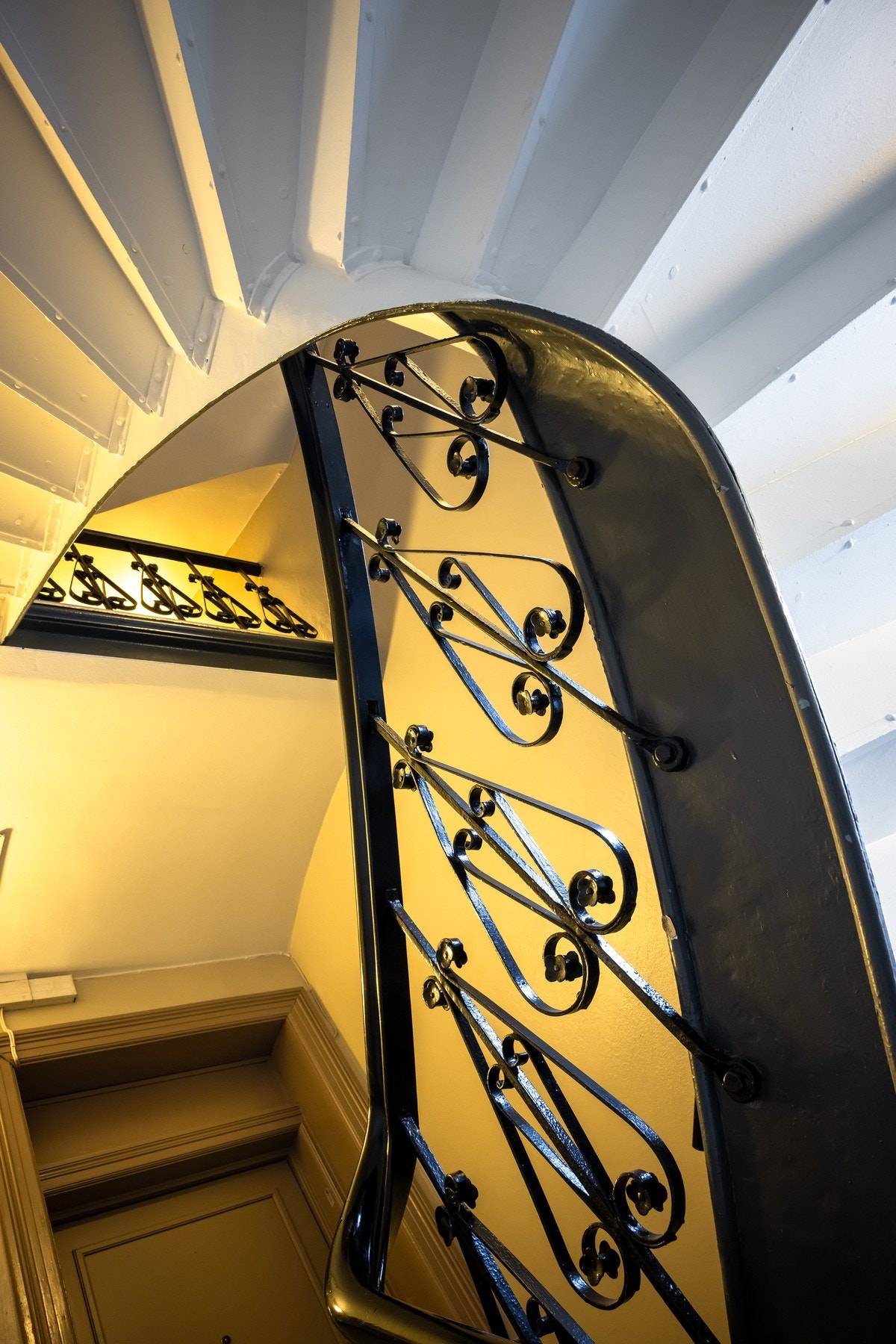 Fra oppgangen i blokken. Galleribilde