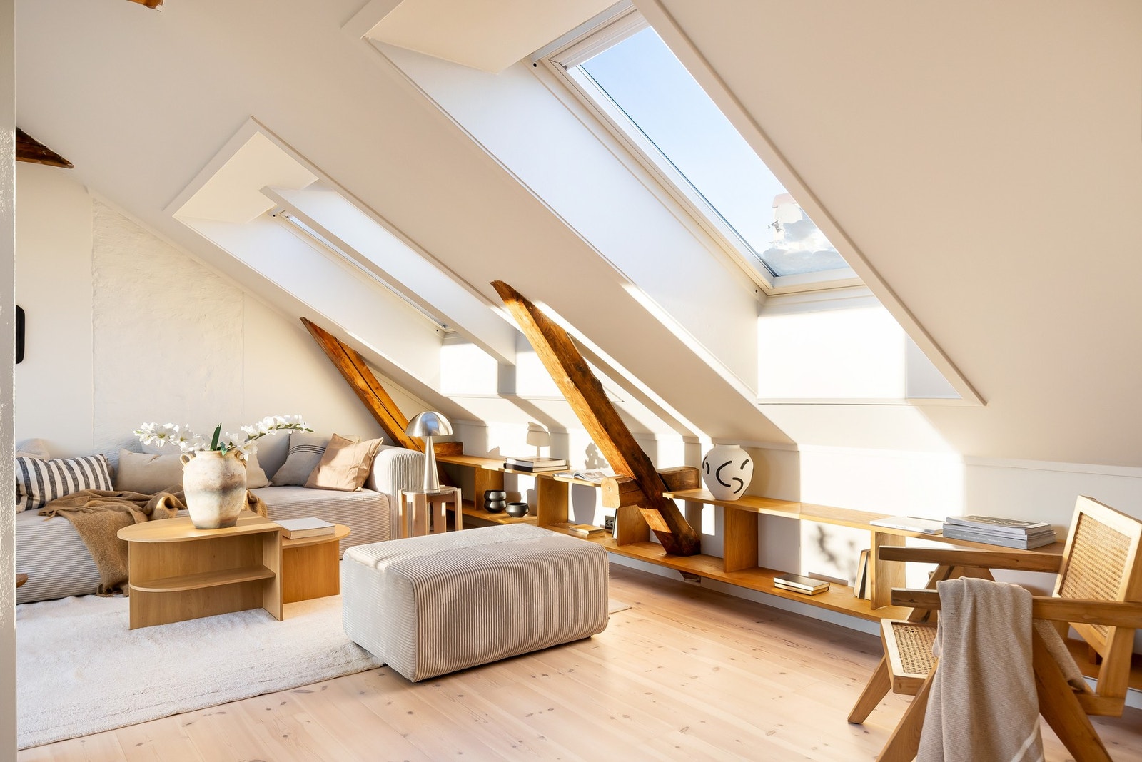 Vinduene sørger for rikelig med naturlig lysinnslipp. Galleribilde