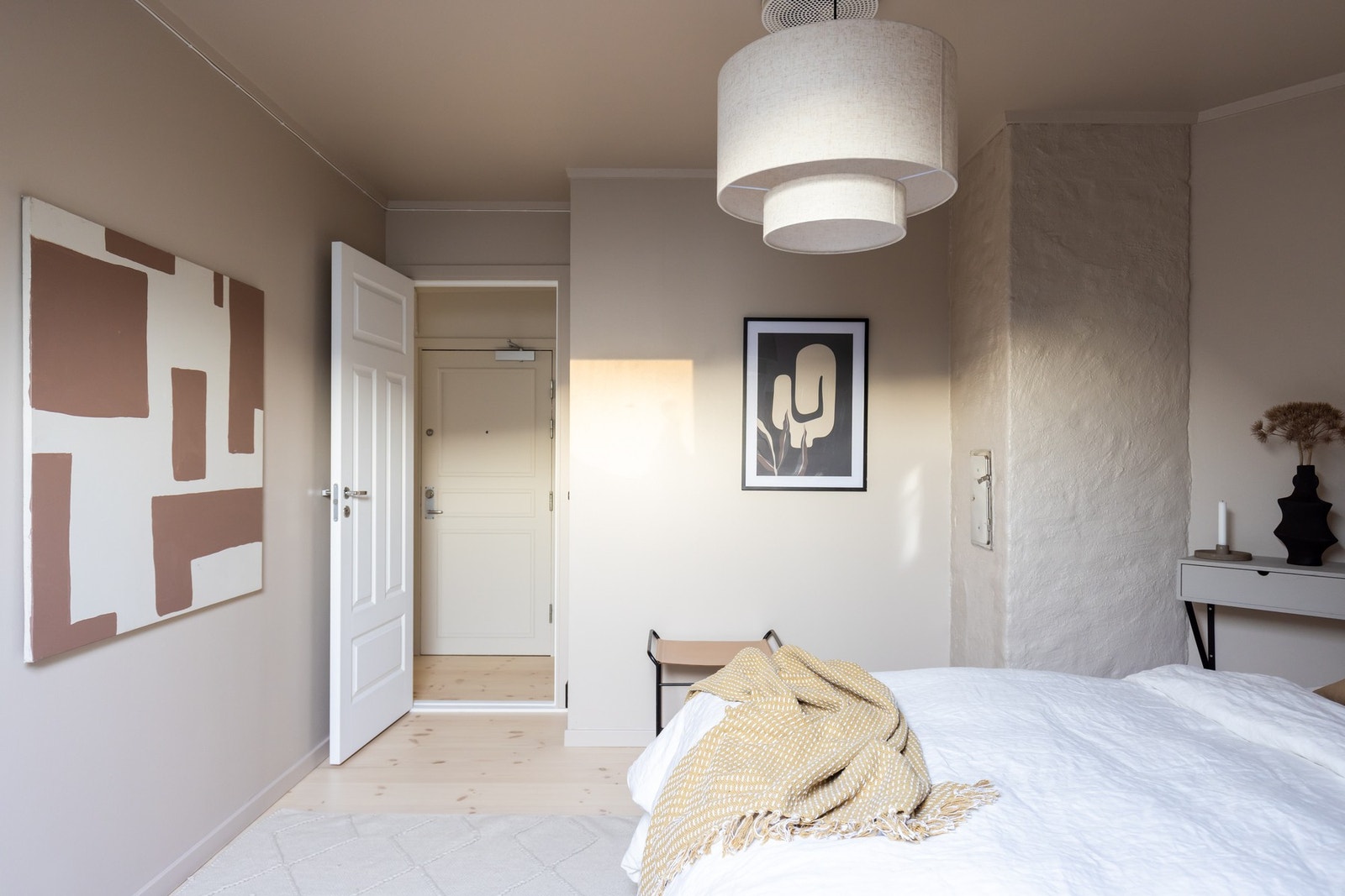 Her er det også plass til et garderobeskap. Galleribilde