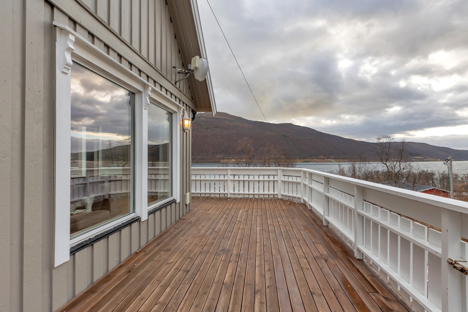 Herfra nytes både sol og utsikt Galleribilde