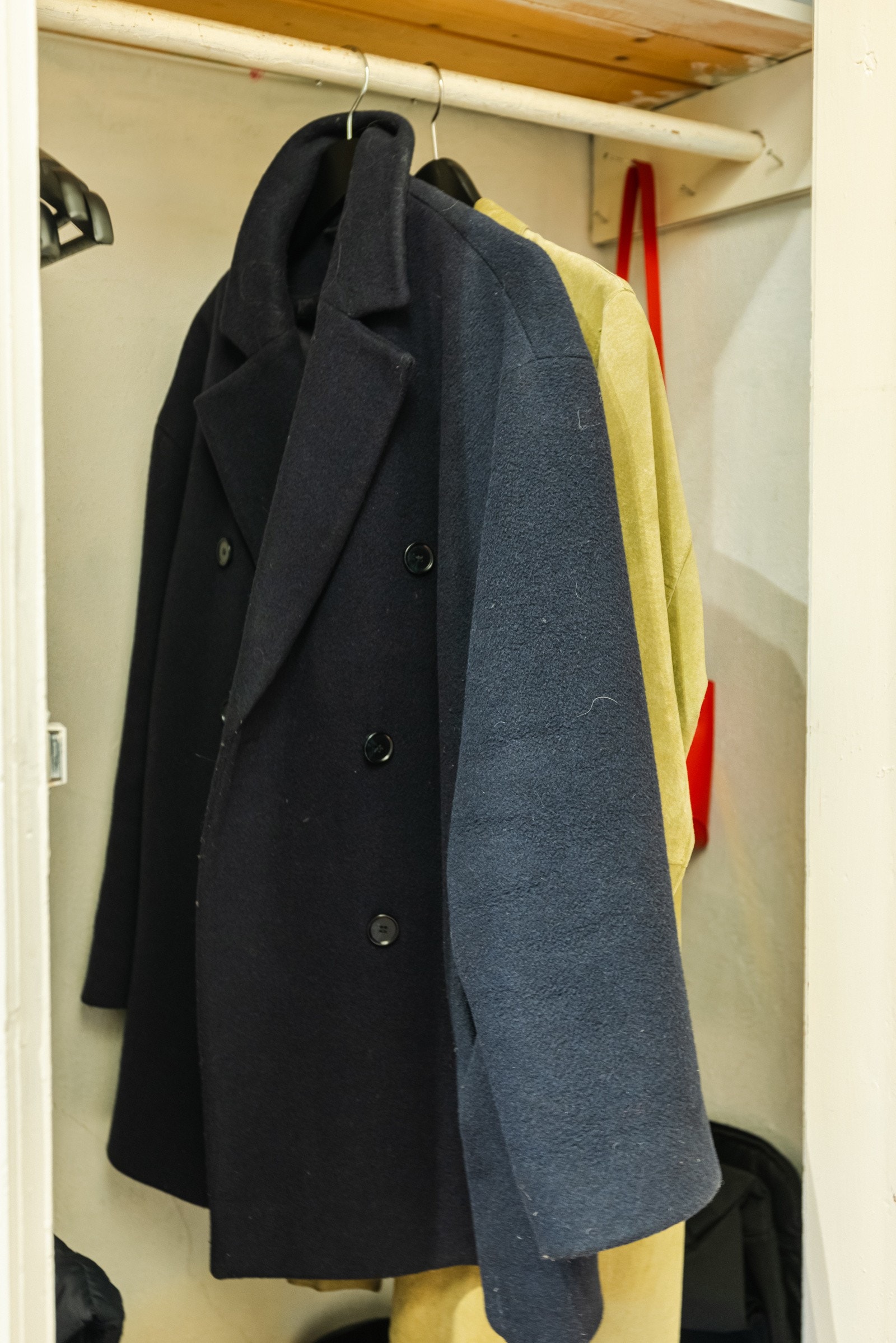 Det er også mulighet for oppbevaringsplass i kjellerbod på ca. 1,8 m² og loftbod på ca. 7,2 m². Galleribilde