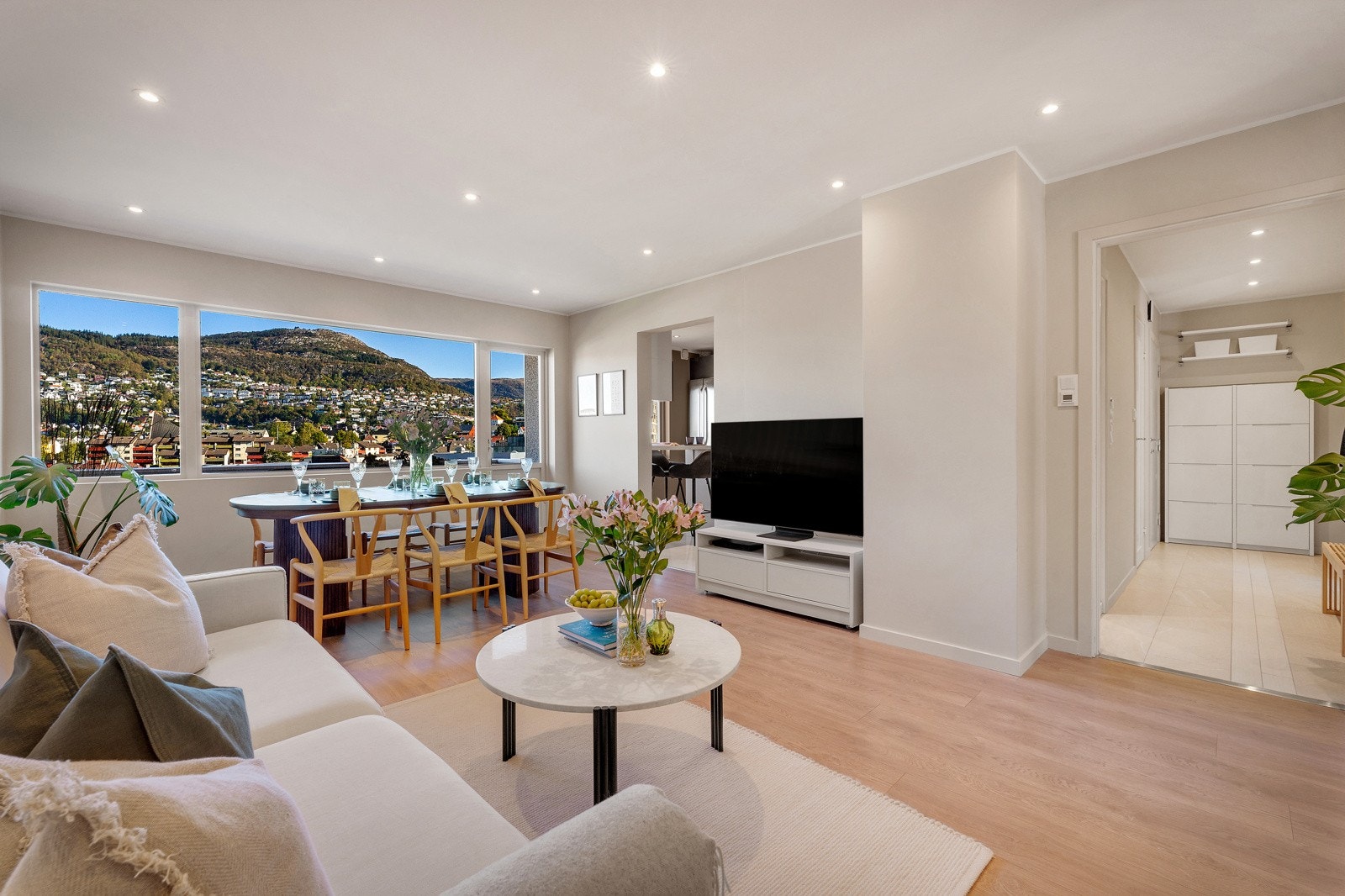 Det er også spotter i taket. Galleribilde