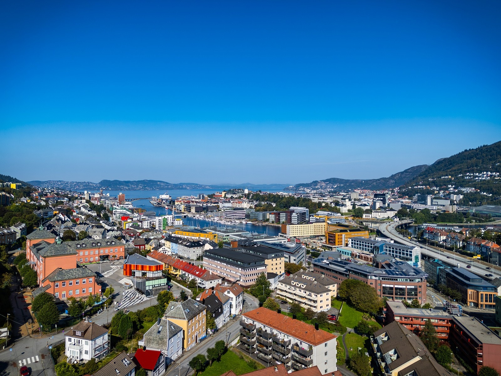 Det er kort vei inn til sentrumskjernen. Galleribilde