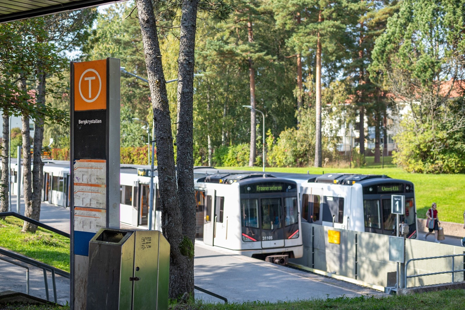 Bergkrystallen t-banestasjon. Galleribilde