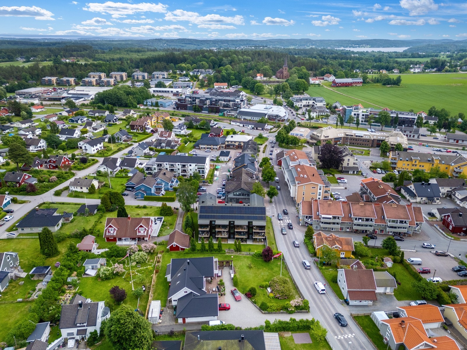 Leiligheten ligger midt i sentrum med gåavstand til alt av servicefunksjoner Galleribilde
