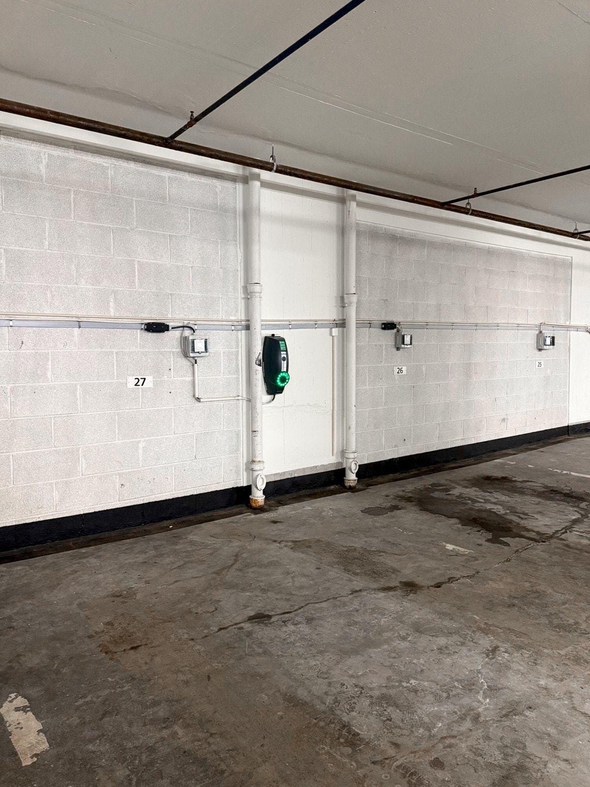 Kjøper gis også opsjon på kjøp av garasjeplass 2, merket nr. 27. Les mer i salgsoppgaven eller konferer med megler. Galleribilde