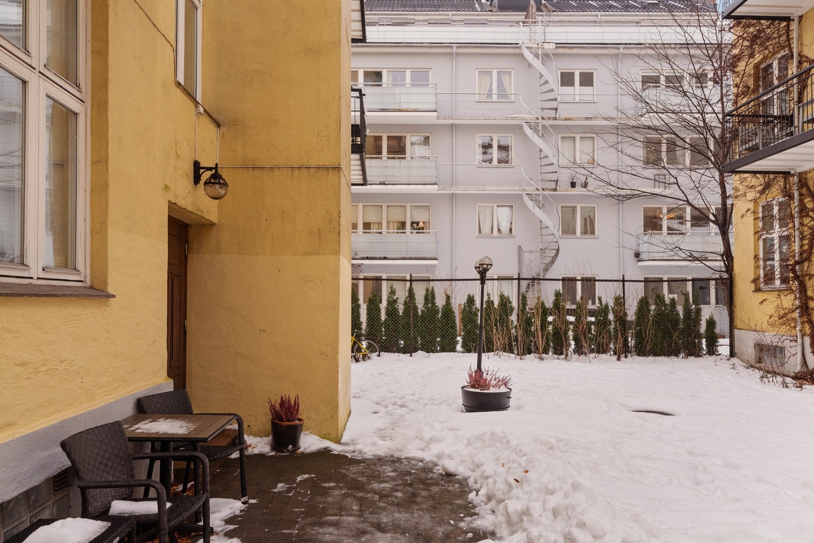 Trivelig og innbydende felles inngangsparti Galleribilde