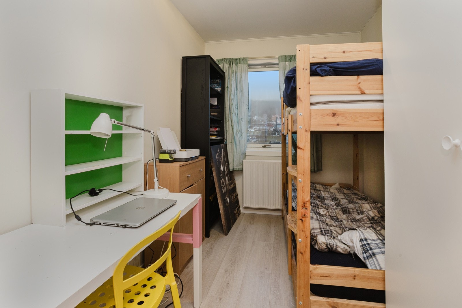 Soverom med plass til dobbeltseng. Galleribilde