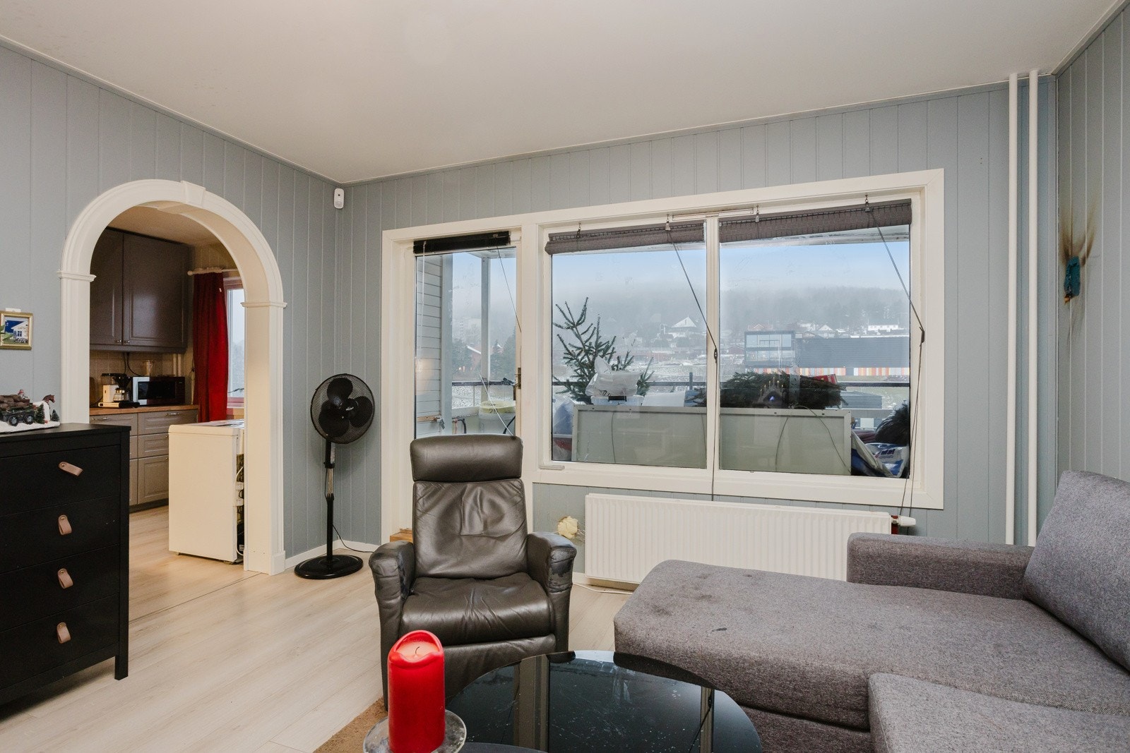 Separat kjøkken med innredning fra 2014 Galleribilde