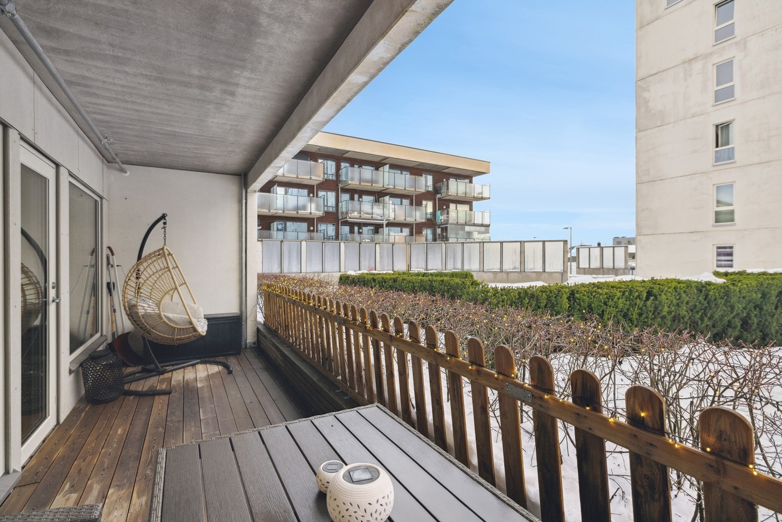 En herlig og skjermet terrasse på 13 kvm mot syd. Galleribilde