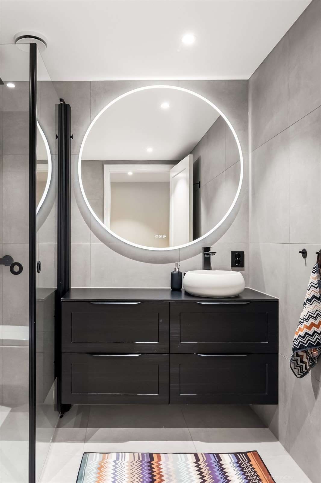 Flott og moderne bad som ble rehabilitert i 2023 Galleribilde