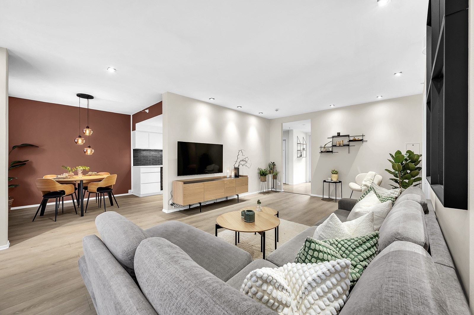 Kasper Hillås har gleden av å presentere Freserveien 4! Galleribilde