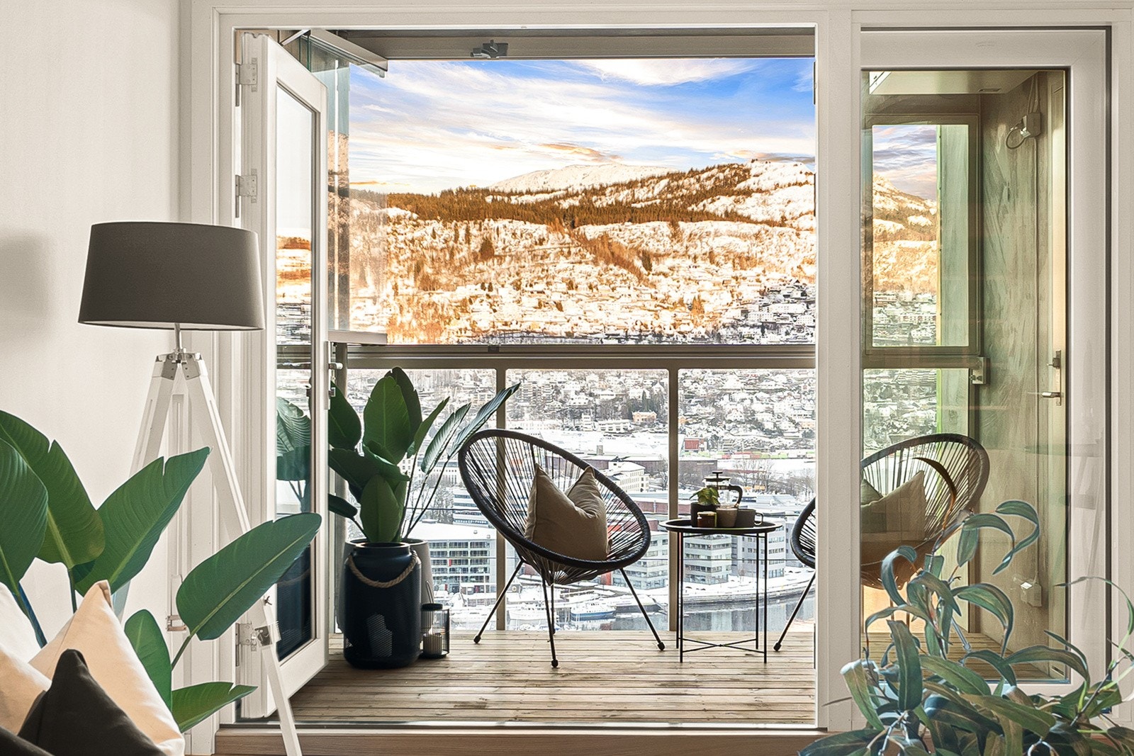 Velkommen til Solheimslien 26 og lille godbiten med svært gode utsiktsforhold Galleribilde