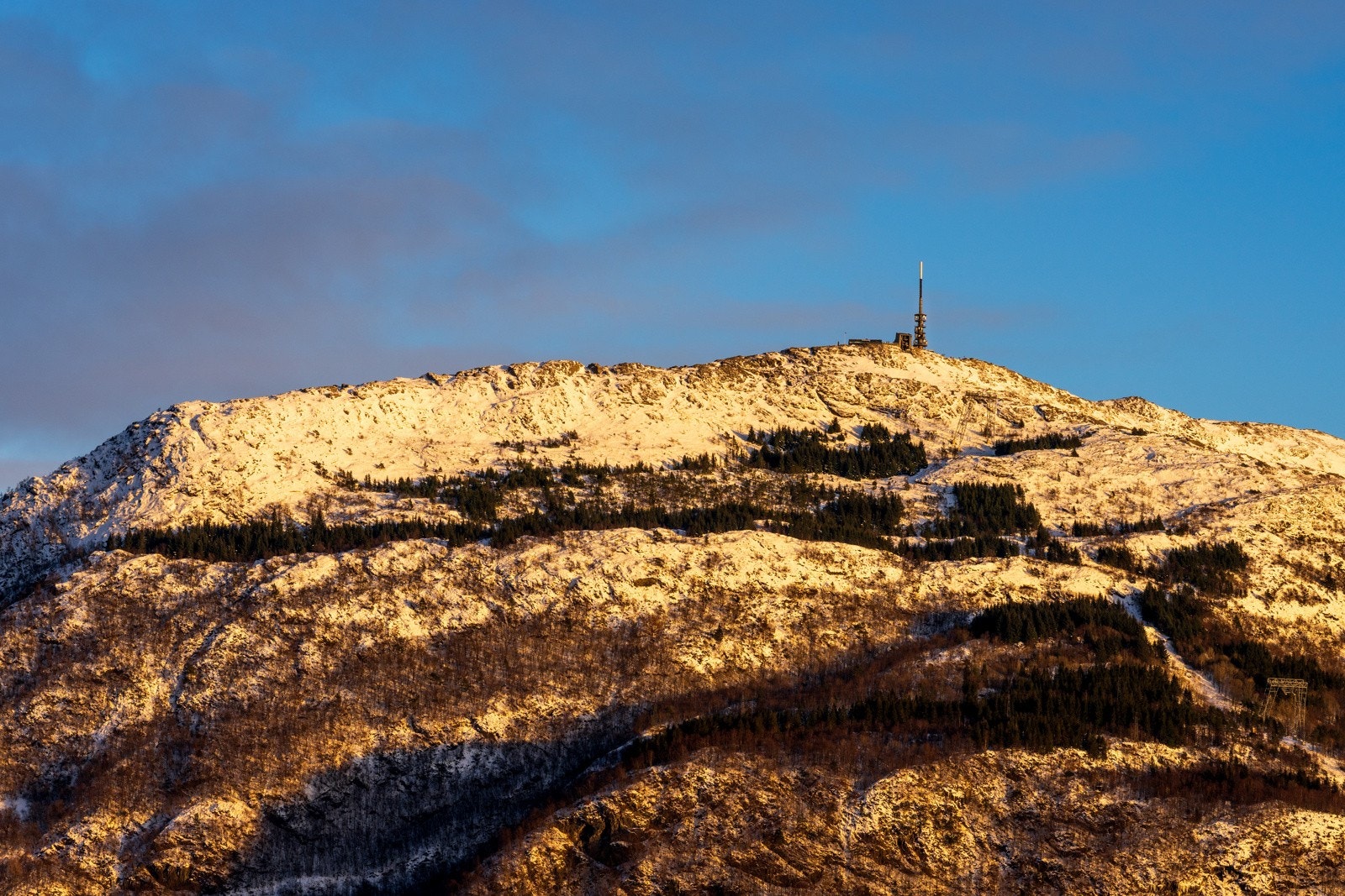Nydelig utsikt til både Fløien og Ulriken Galleribilde