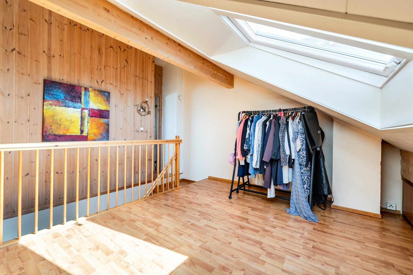 Rommene her har flere forskjellige bruksmuligheter - stue, hjemmekontor, soverom, m.m. Galleribilde