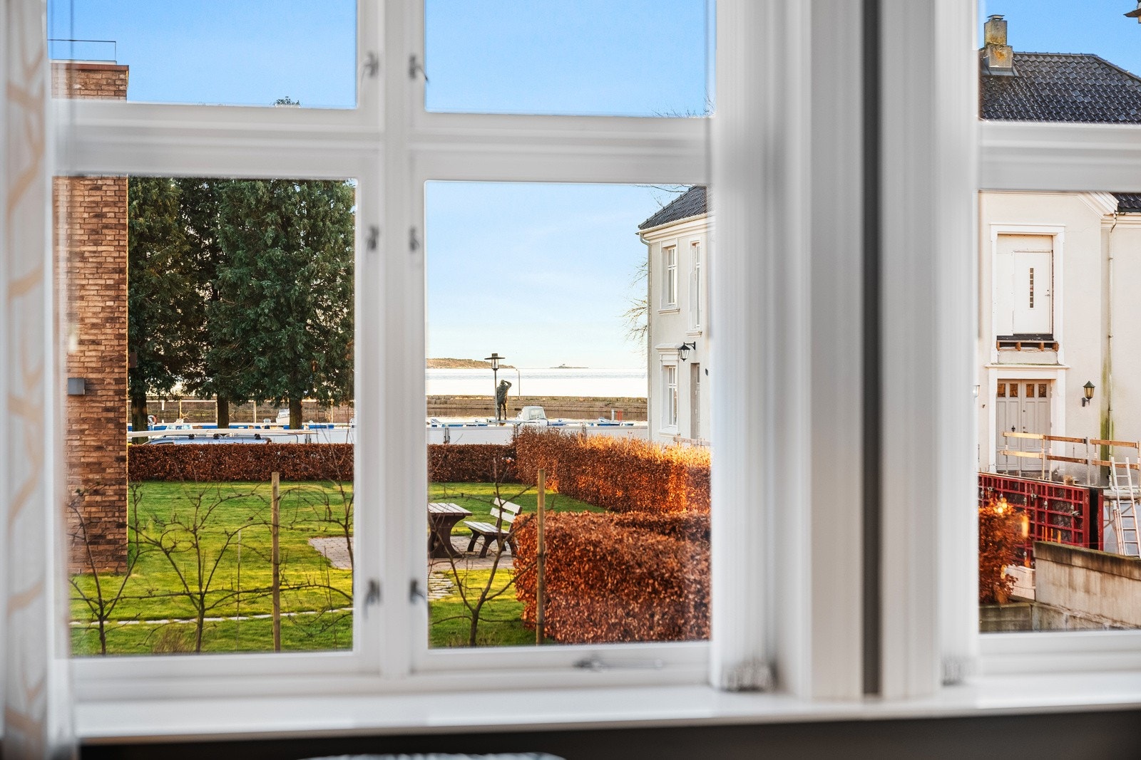 Nydelig sjøutsikt fra stuen Galleribilde