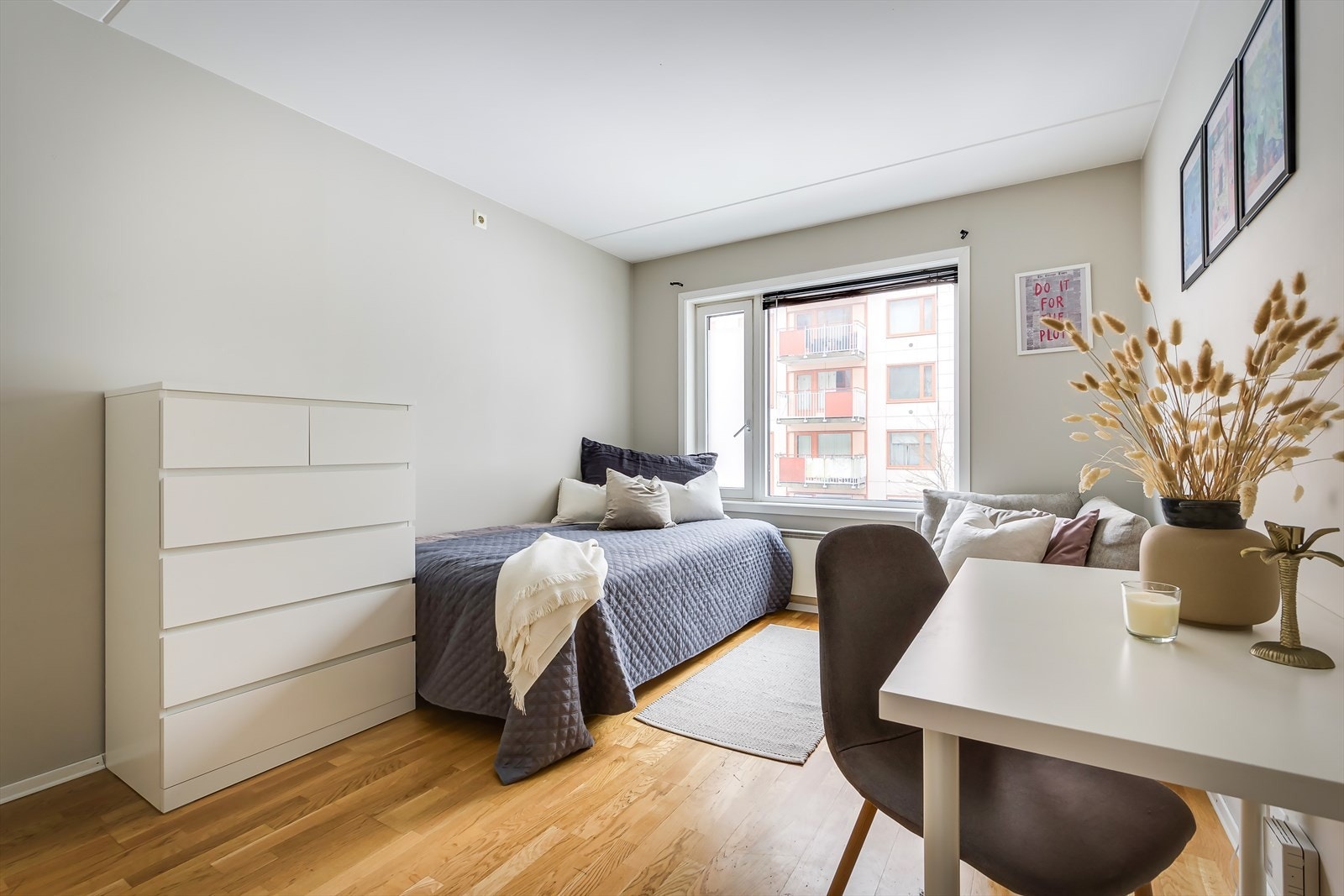 Hybeldelen vender ut mot bakgård. Galleribilde