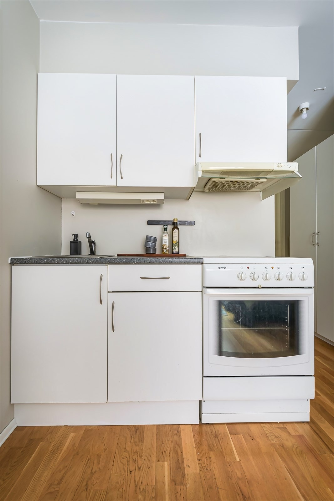 Hybel: Kjøkken. Galleribilde