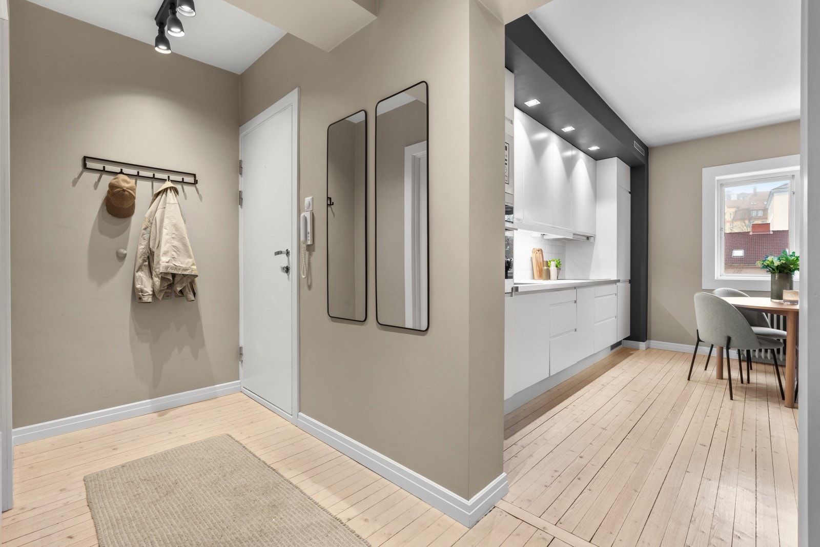 Mellomgang/entré. Galleribilde