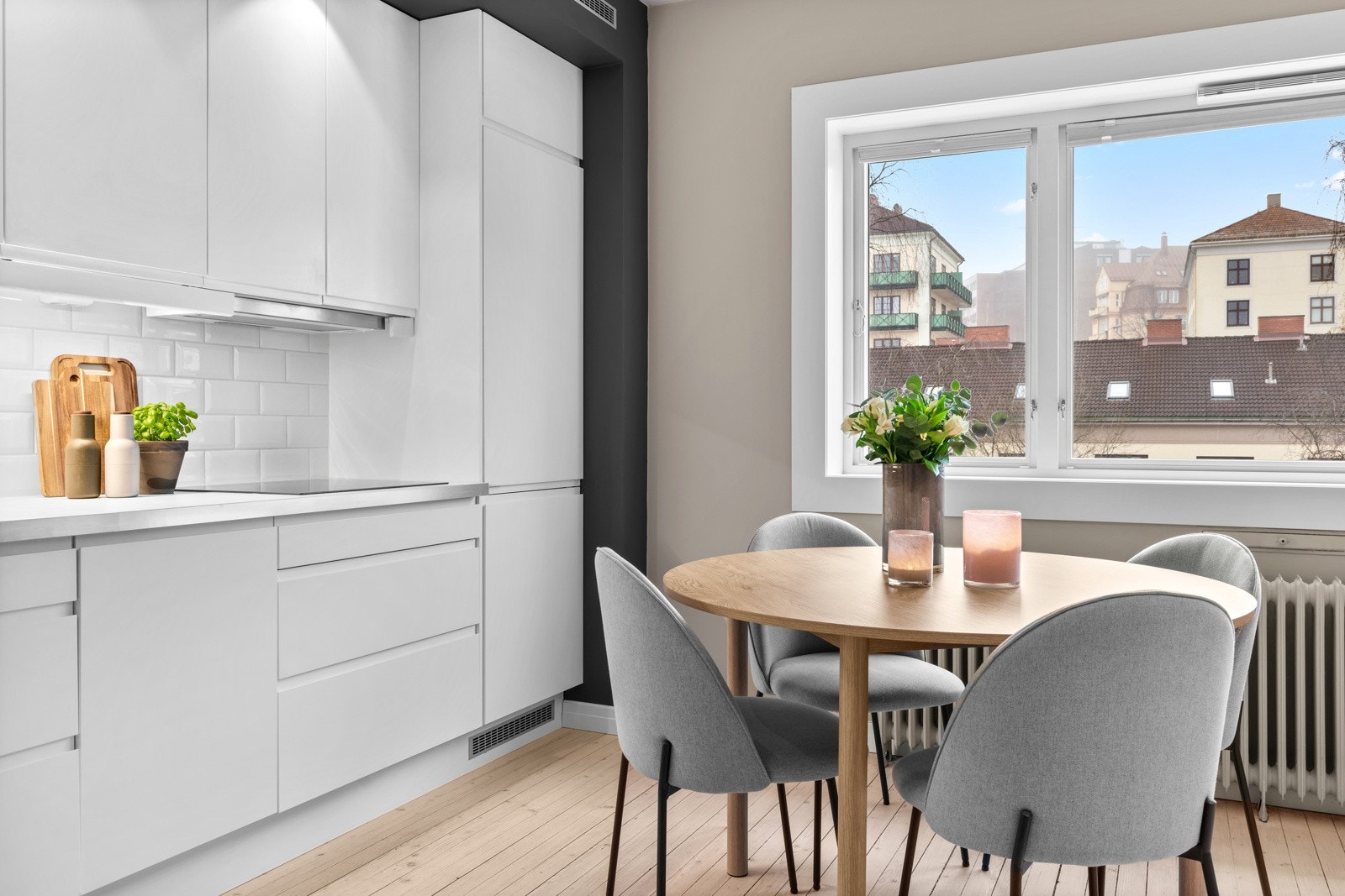 Borettslagt gjennomgikk et stort fasaderehabiliteringsprosjekt i 2024 hvor fasade, vinduer og balkongdører ble byttet. Galleribilde