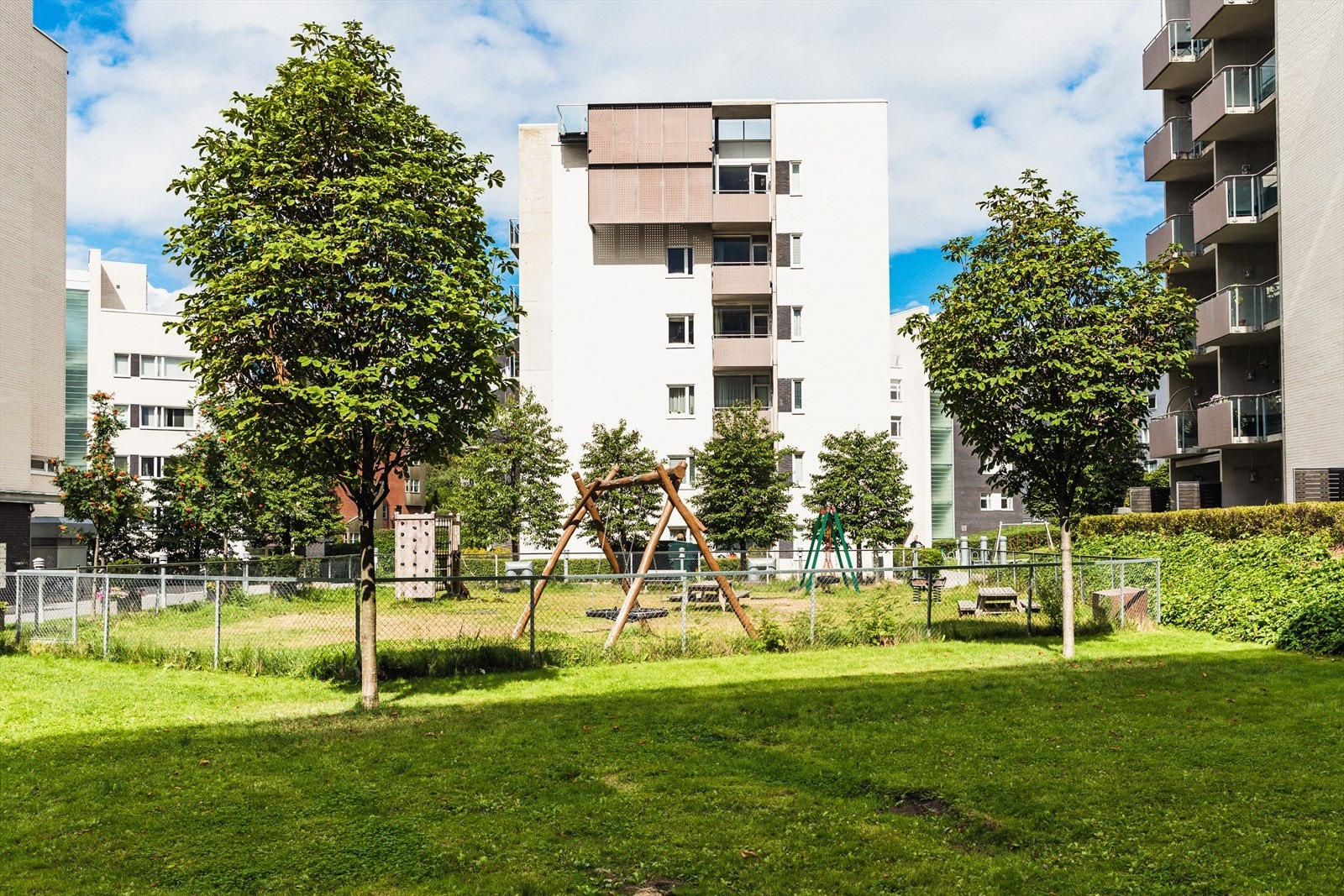 Barnehagen "Norlandia Eventyrstua" ligger i Gunnar Schjelderups vei 11. Galleribilde