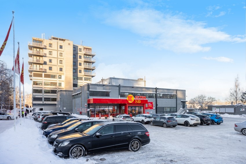 Dagligvarehandelen kan blant annet gjøres på Extra som ligger på Haugerud senter, ca. 400 meter unna Galleribilde