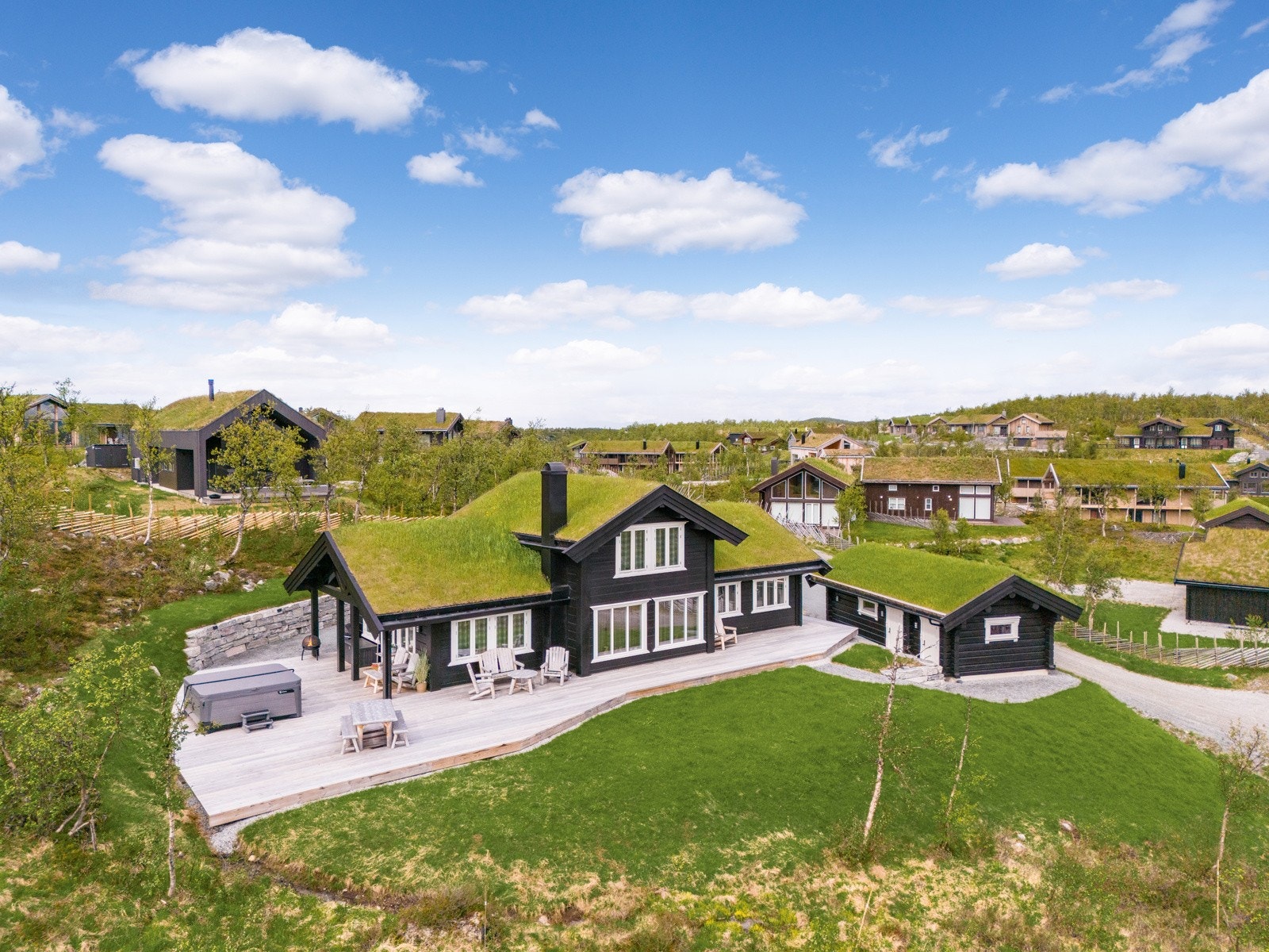 Eiendomsmegler Jannike Seljevoll Herleiksplass ønsker velkommen til vakre Solhovda, Kikut Galleribilde