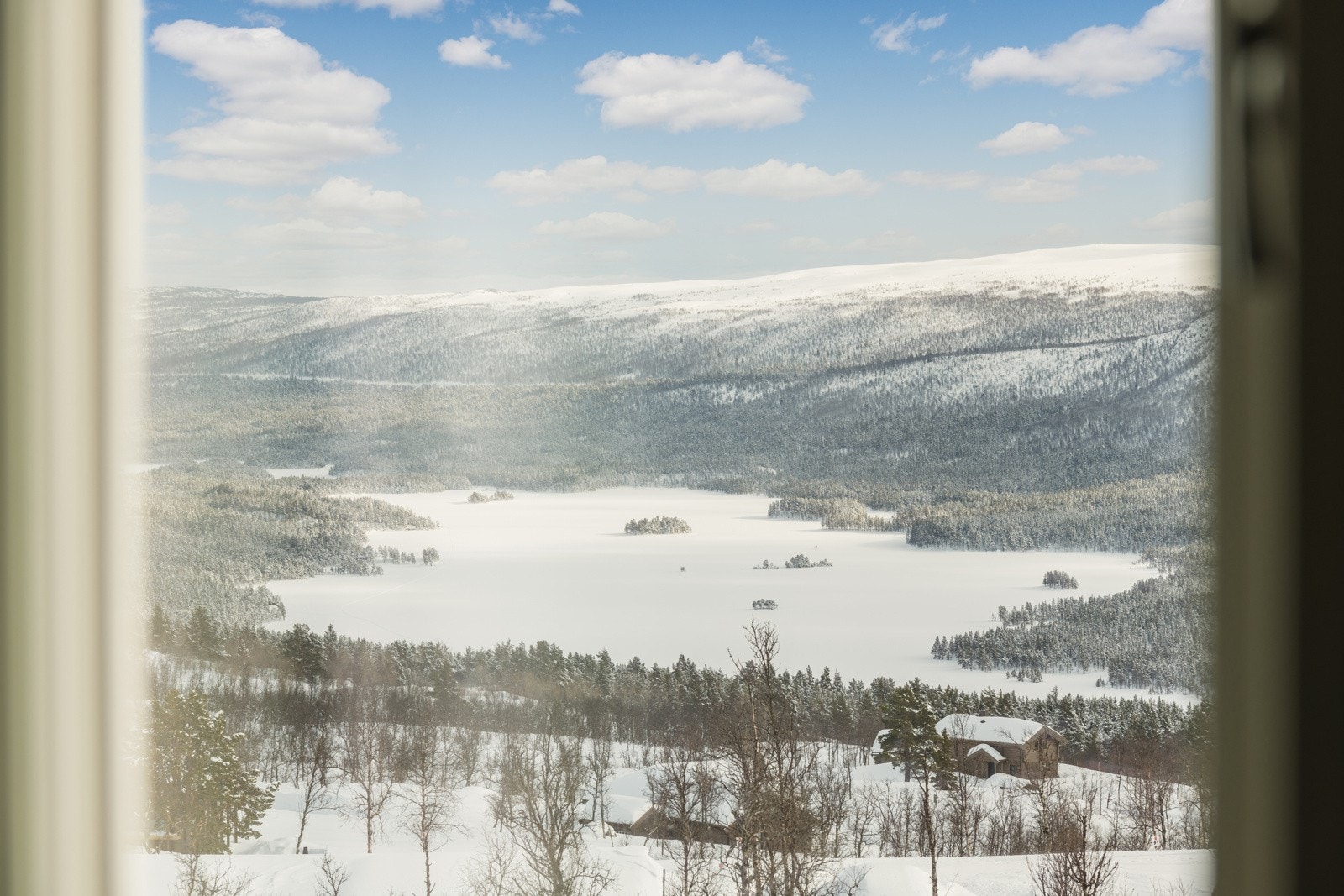 Nydelig utsikt mot Skurdalsfjorden Galleribilde