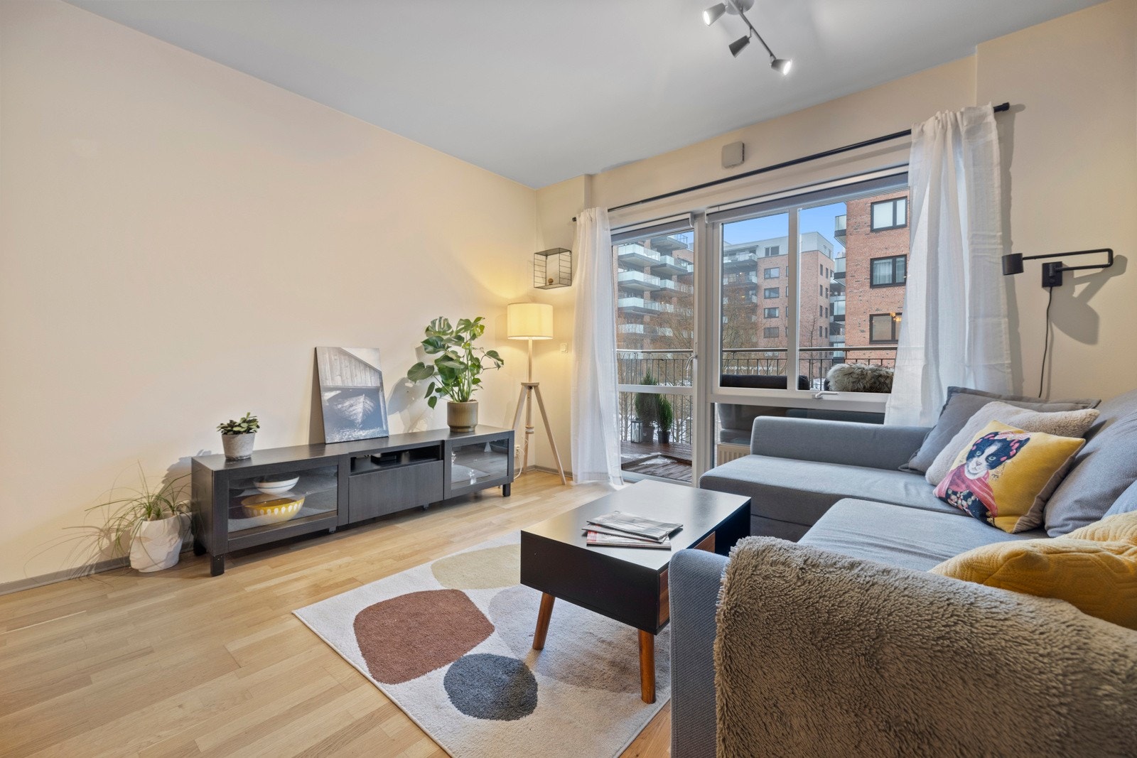 Leiligheten har en sentral og populær beliggenhet i et boligområde bestående av nyere boligområde i Kværnerbyen Galleribilde