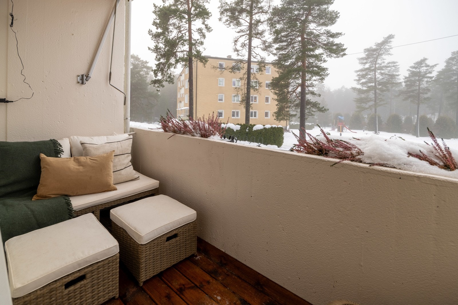 Plass til å innrede med sittegruppe og bord. Galleribilde