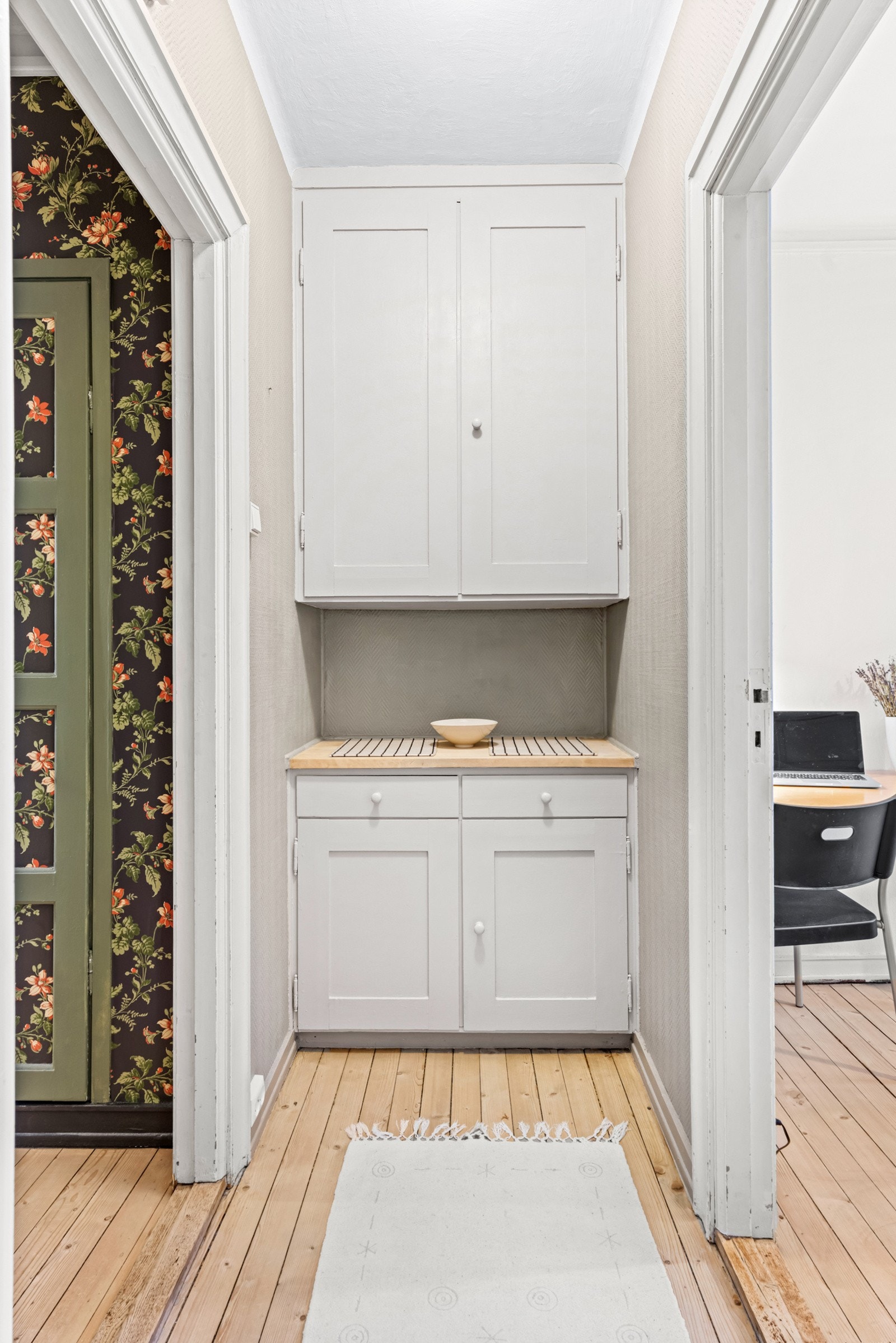 Leiligheten har en eldre standard, men er godt ivaretatt. Galleribilde