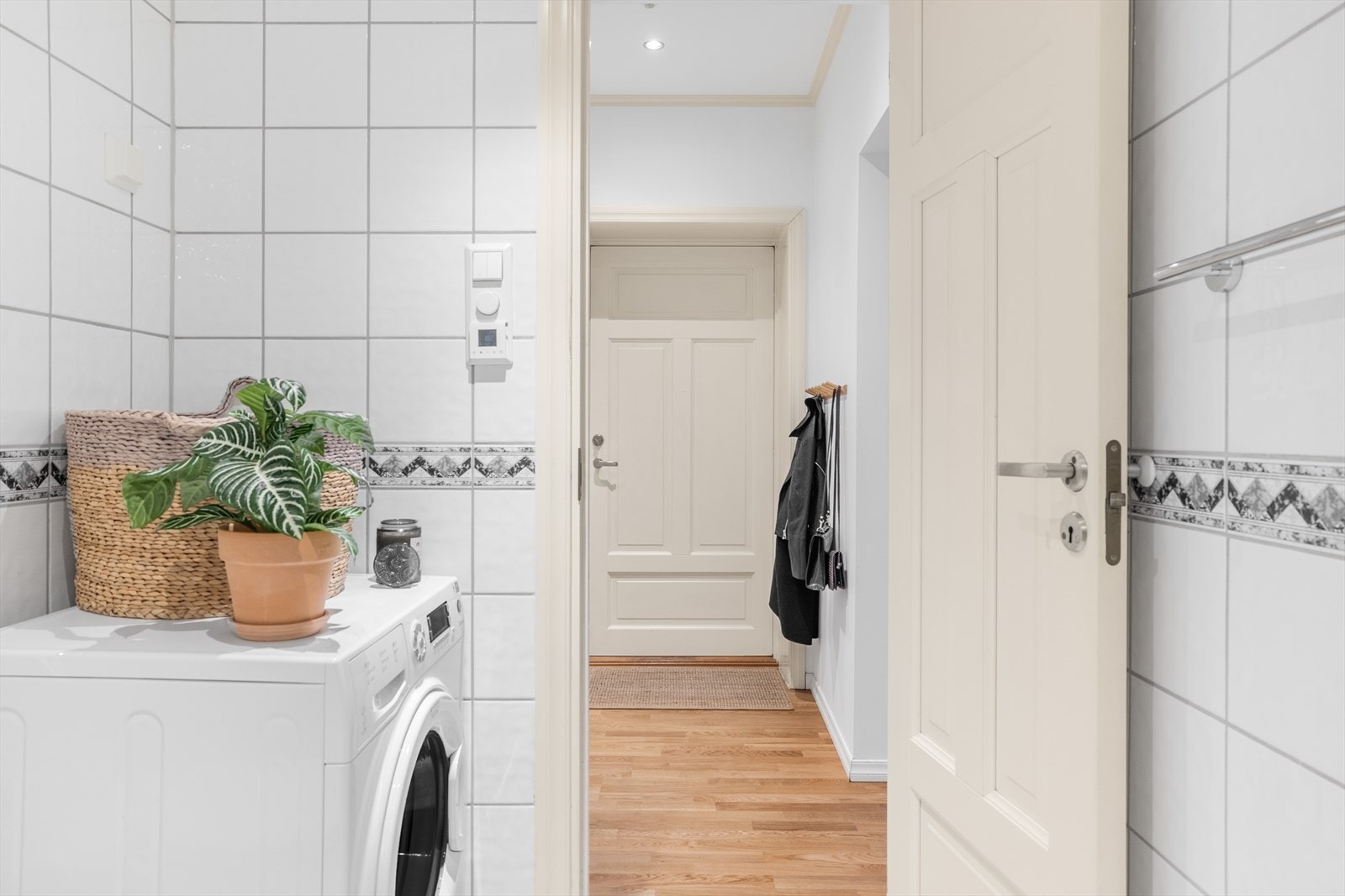 Ny termostat for varmekabler på badet montert i 2023 av faglærte Galleribilde