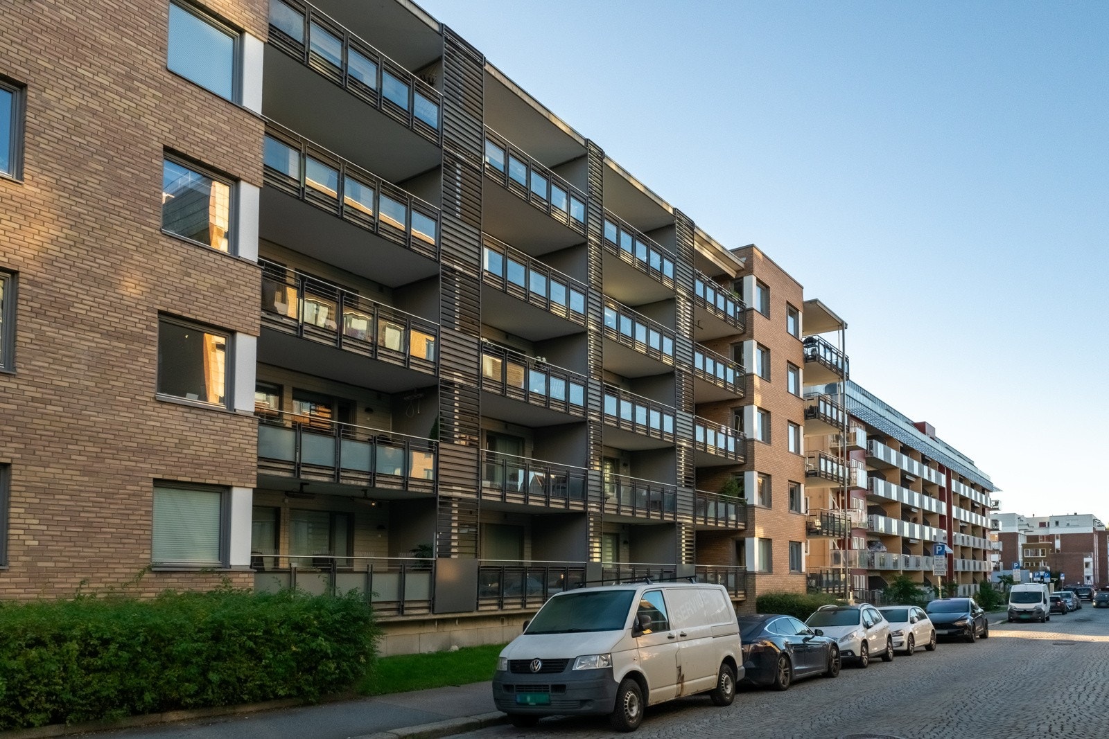 Sameiet ble etablert i 2005, og vis-á-vis finner du Bjølsenhallen med Meny, Mester Grønn, apotek og frisør. Galleribilde