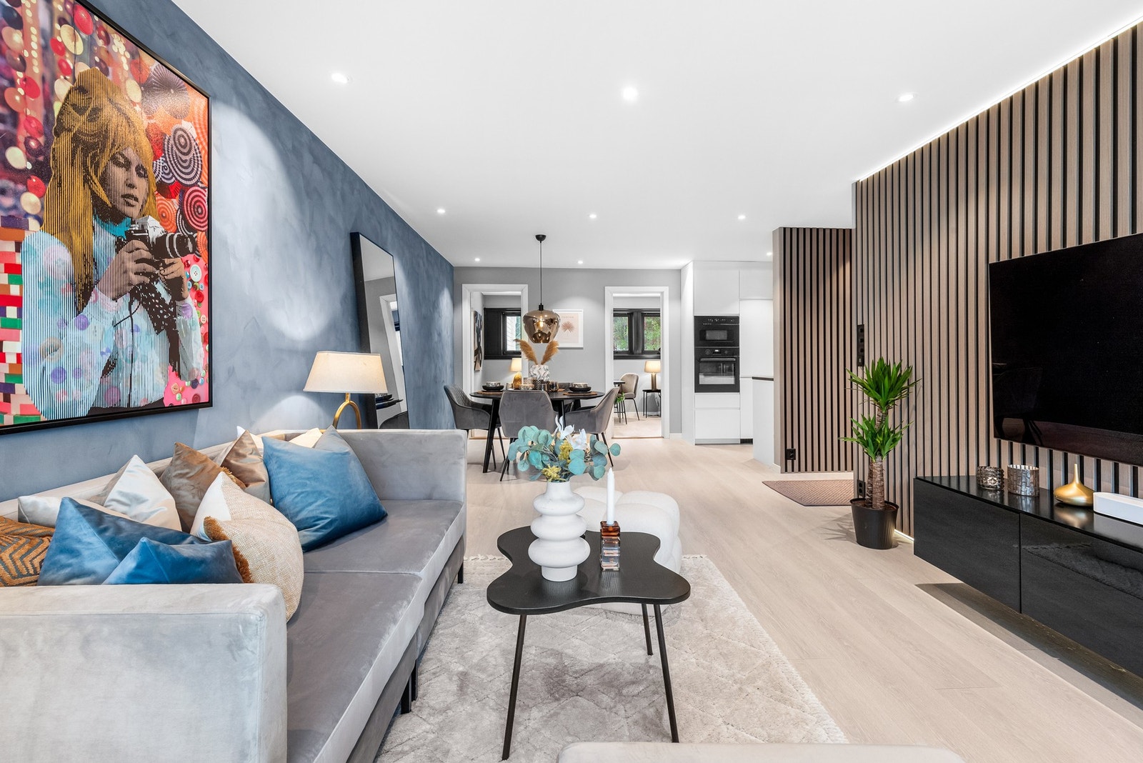 Boligen har smarthusløsninger og kan styres via app Galleribilde