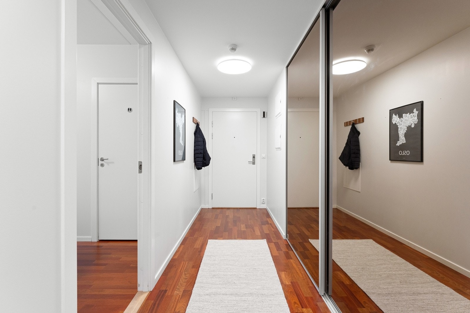 Brann- og lydklassifisert entrédør. Trappefri adkomst via heis i bygget. Galleribilde