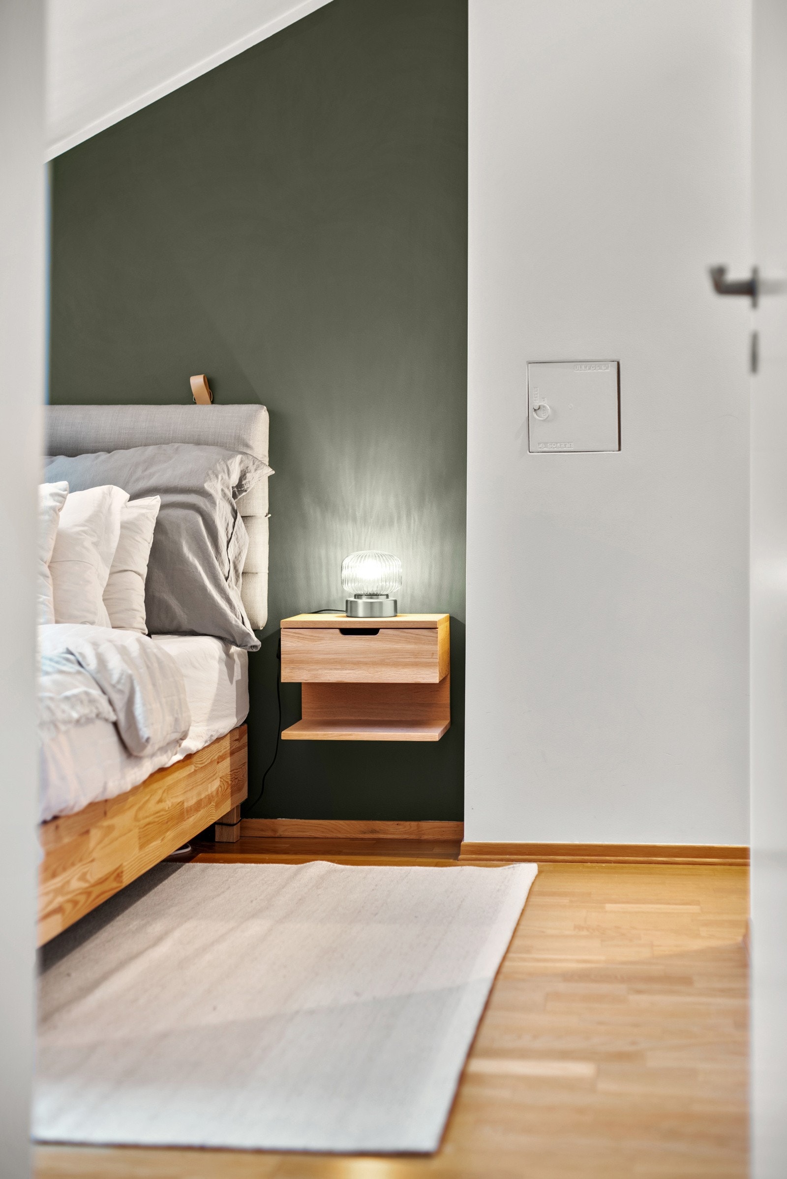 Soverommet ligger inn fra stuen. Galleribilde