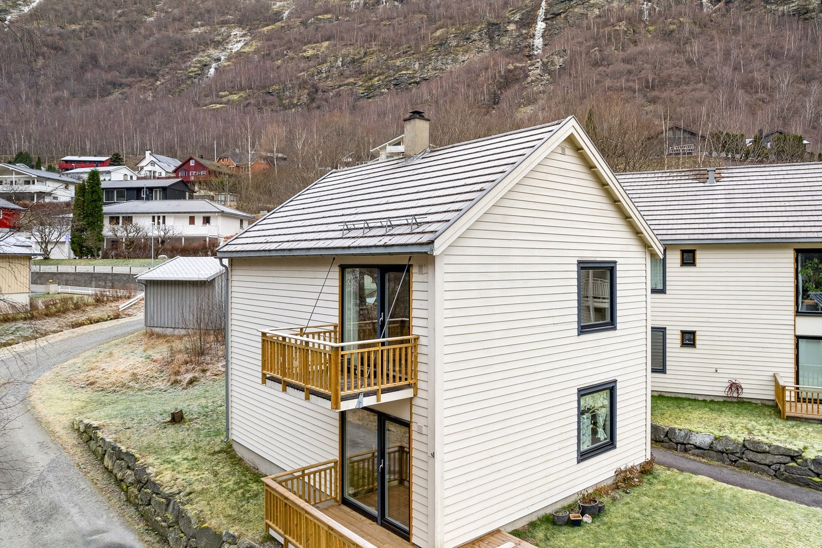 Ei flott leilegheit beliggande i eit fint bustadområde i Utladalen. Galleribilde