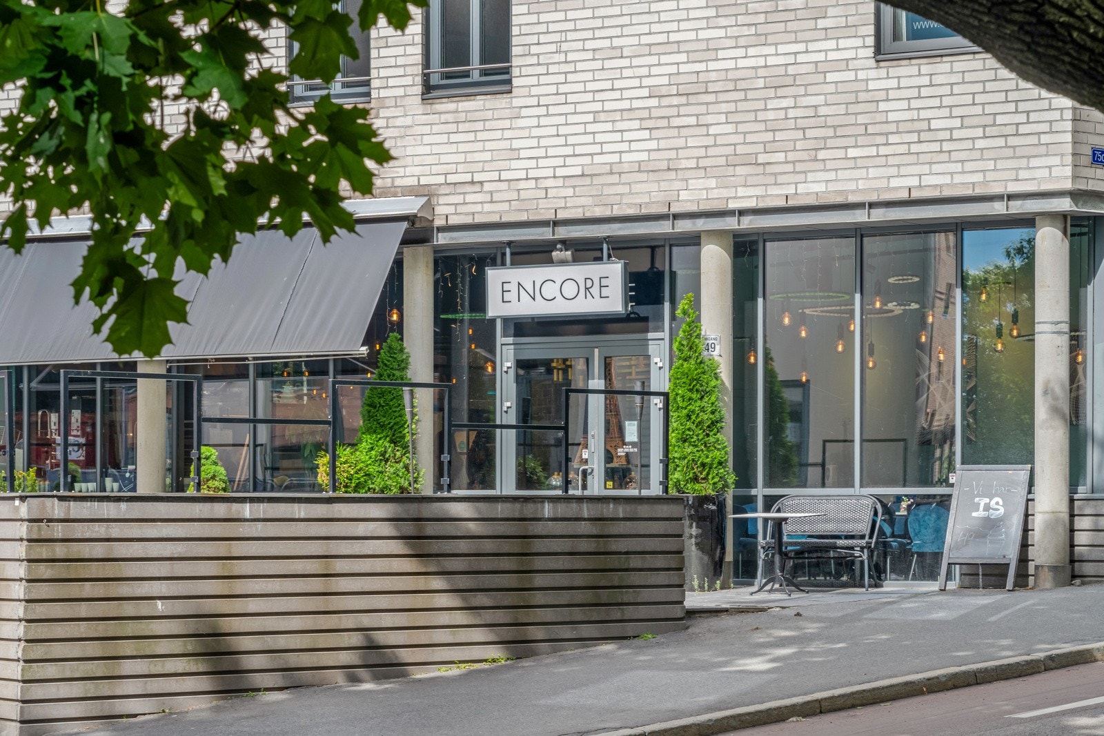 Encore ligger i 1. etasje og er et luksuriøst fransk konditori som tilbyr en rekke eksklusive varianter av både tradisjonsrike bakeri- og konditorvarer. Galleribilde