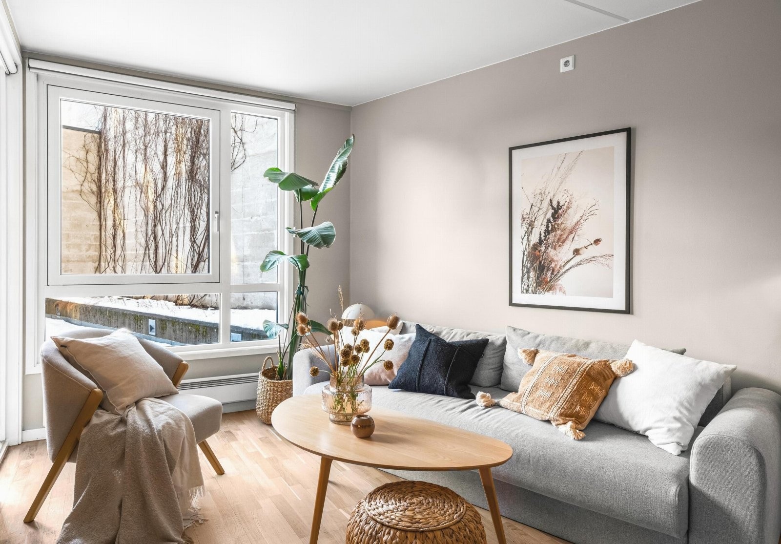 Leiligheten inneholder en åpen stue med god plass til sofagruppe. Galleribilde